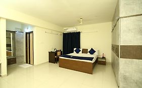 Fresh Living Prime Hitech Service Apartments